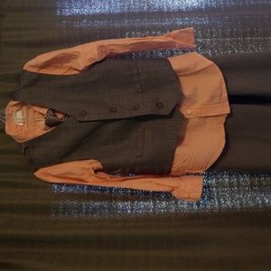 Boys size 6 suit and tie